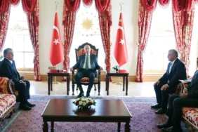 Erdoğan dört büyük kulüp başkan ve yöneticileriyle Dolmabahçe Ofisi'nde görüştü
