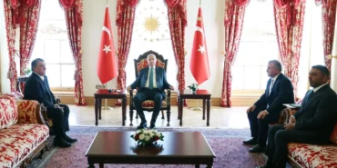 Erdoğan dört büyük kulüp başkan ve yöneticileriyle Dolmabahçe Ofisi'nde görüştü