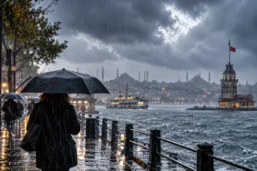 İstanbul kuvvetli yağış uyarısı ve sağanak altında İstanbul