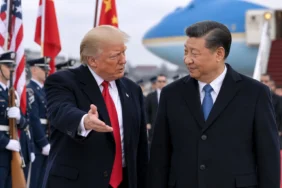 Şi Cinping ABD ziyareti sırasında Donald Trump ile havalimanındaki karşılama