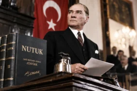 Nutuk sesli kitap çalışmasını simgeleyen Mustafa Kemal Atatürk ve Nutuk eserleri