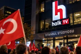 Özgür Özel Halk TV mitingi için İstanbul stüdyosu önünde dayanışma çağrısı temsili görseli