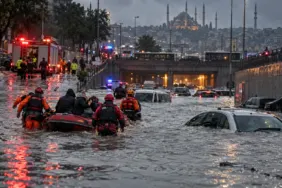 İstanbul'da sel felaketi: 3 can kaybı, 5 kayıp ihbarı, arama kurtarma ve sel hasarı